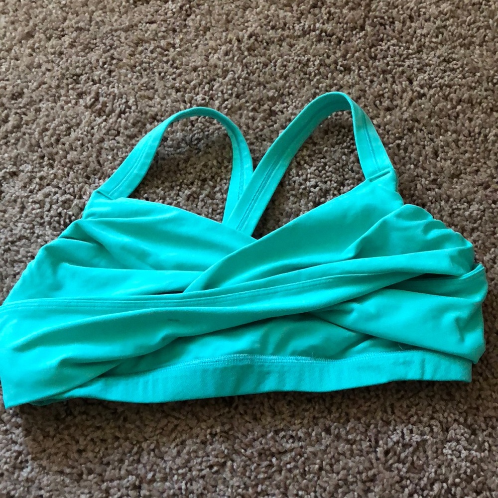 Lulu lemon cross infront sports bra